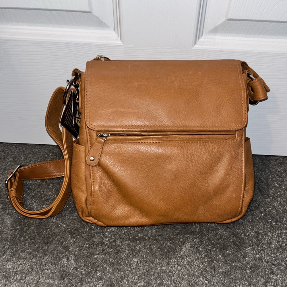 NWT- 100% Genuine leather purse